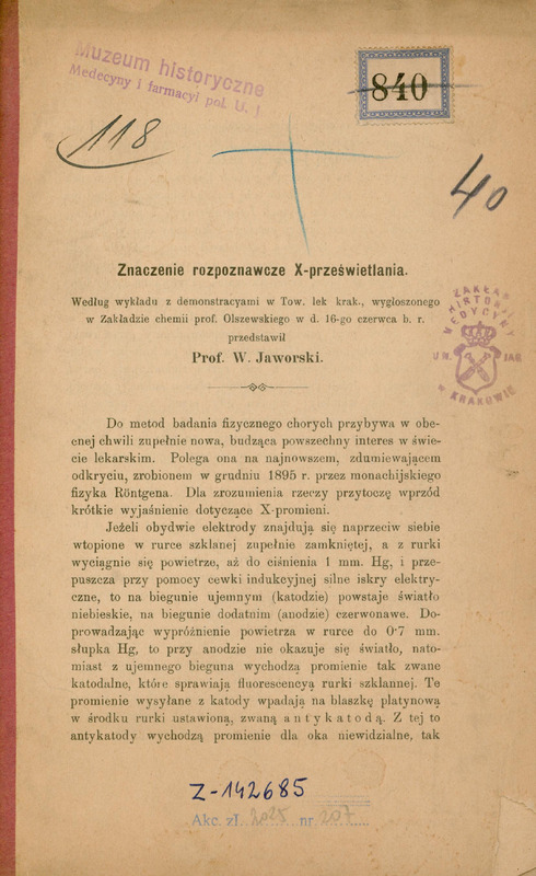 Ilustracja czarno-biała przedstawia pierwszą stronę broszury prof. Jaworskiego Znaczenie rozpoznawcze X-prześwietlania. U góry dwie pieczęcie: Muzeum Historyczne Medycyny i Farmacyi Pol. UJ oraz Zakład Historji Medycyny Un. Jag. w Krakowie. Zawiera tytuł i fragment tekstu.