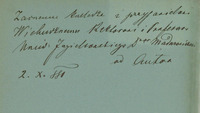 Ilustracja czarno-biała przedstawia stronę przedtytułową dzieła prof. Rosnera pod tytułem O kile w płucach ze stanowiska klinicznego. Z zamieszczoną odręczną dedykacją: „ Zacnemu koledze i przyjacielowi Wielmożnemu Rektorowi i Profesorowi Uniwersytetu Jagiellońskiego doktorowi Madurowiczowi od Autora”. Pod nim data – 2 października 1881.