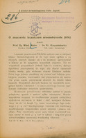 Obraz przedstawia pierwszą stronę artykułu z Przeglądu Lekarskiego 1911 nr 7-8.
U góry nagłówek:
Z kliniki dermatologicznej Uniw. Jagiell.
Poniżej tytuł artykułu:
O znaczeniu leczniczem arsenobenzolu (606).
Następnie wymieniono autorów: 
Prof. Dr Wład. Reiss i Dr Fr. Krzysztalowicz. Tekst główny zaczyna się od opisu zastosowania preparatu Ehrlicha (czyli salwarsanu) w leczeniu 74 pacjentów w klinice dermatologicznej. Opisano:
•	Praktykę zatrzymywania pacjentów w klinice aż do całkowitego ustąpienia objawów.
•	Systematyczne kontrole i obserwacje.
•	Szczegółową procedurę sporządzania roztworu leku – zawarto dokładne ilości składników: np. 1 cm³ etanolu, 10–20 kropli ługu sodowego, 3–4 cm³ soli fizjologicznej.
•	Lek wstrzykiwano pacjentom strzykawką marki „Record”.