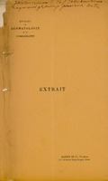 Obraz przedstawia okładkę publikacji “Recherches physiologiques sur la perspiration insensible de la peau” z 1898 r. prof. Reissa. Na górze pismem odręcznym napisano dedykację: „J. Wielmożnemu P. Prof. Jakubowskiemu z wyrazami głębokiego poważania – Autor”.
Poniżej, wyrównane do lewej, widnieją czarne, drukowane napisy w języku francuskim: „Annales de Dermatologie et de Syphiligraphie”.
Niżej, na środku strony, dużymi literami napis „EXTRAIT”.
W dolnym prawym rogu znajduje się informacja o wydawcy: „MASSON ET Cie, Éditeurs, 120, boulevard Saint-Germain, Paris.”