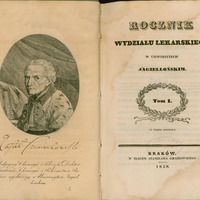 Rozkładówka książki.
Lewa kontrtytułowa strona zawiera portret starszego mężczyzny (popiersie w ujęciu trzy czwarte), ubranego w dekoracyjny ubiór z kołnierzem z gronostajów i z medalionem. W tle draperia, po prawej stronie z lekka przykrywająca dwie ustawione pionowo książki. Pod wizerunkiem znajduje się wydrukowany odręczny podpis „Rafał Czerwiakowski” oraz dopisek informujący o jego tytułach naukowych: „Medycyny, Chirurgii i Filozofii Doktor. Anatomii, Chirurgii i Położnictwa Profesor wysłużony w Uniwersytecie Jagiellońskim.”
Prawa strona to strona tytułowa publikacji:
„Rocznik Wydziału Lekarskiego w Uniwersytecie Jagiellońskim. Tom I. (z trzema rycinami)”. Napis „Tom I.” otoczony jest ozdobnym ornamentem w kształcie wieńca z liści laurowych z przywiązaną w dolnej części wstążką rozkładającą się symetrycznie na lewą i prawą stronę.
Poniżej znajduje się trzy proste poziome równoległe linie, środkowa jest grubsza od dwóch zewnętrznych.
Na dole strony znajdują się dane wydawnicze:
Kraków. W tłoczni Stanisława Gieszkowskiego. 1838.
Strona posiada plamę po zalaniu widoczną na całej stronie kontrtytułowej i w prawym górnym i dolnym lewym rogu strony tytułowej.